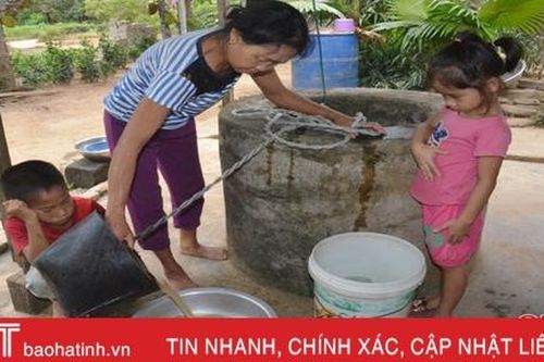 Nắng 'đốt' cạn giếng, gần 400 hộ dân Kỳ Lạc 'bạc mặt' lo nguồn nước
