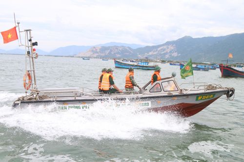 Lật thuyền trên vịnh Vân Phong, 3 người thiệt mạng
