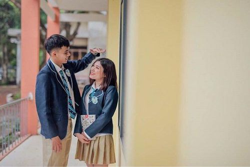 Xuýt xoa với bộ ảnh kỷ yếu 'tình bể bình' của cặp bạn thân đến từ ĐakLak