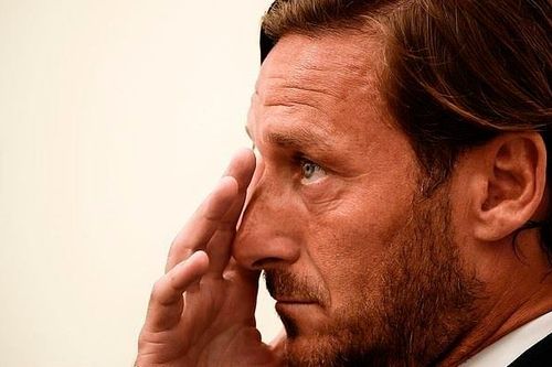 Totti bật khóc trong ngày chia tay AS Roma