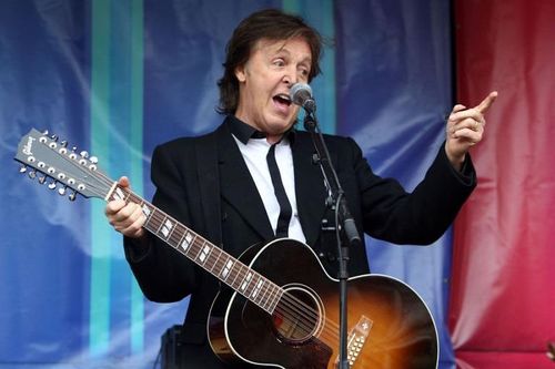 Huyền thoại 'The Beatles' đã trở thành tỷ phú USD như thế nào?