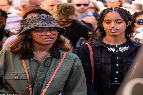 Ái nữ nhà ông Obama 'hút' ống kính truyền thông khi thăm Pháp