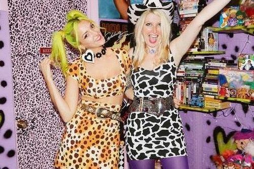 Du hành ngược thời gian, hóa Britney Spears tại New York