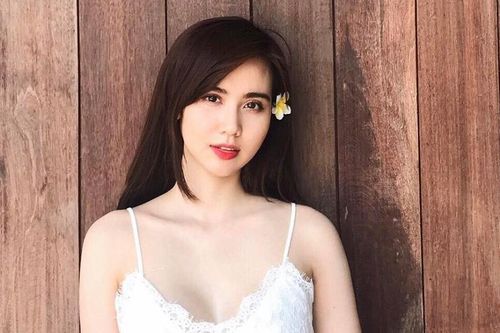 Huyền Lizzie ngày càng nóng bỏng, gợi cảm khi gần chạm ngưỡng 30