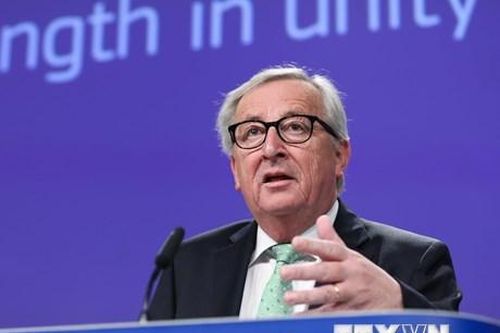 Chủ tịch EC bảo vệ ECB sau những chỉ trích của Tổng thống Mỹ