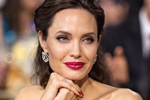 Angelina Jolie bất ngờ trở thành biên tập viên tạp chí Time nổi tiếng của Mỹ