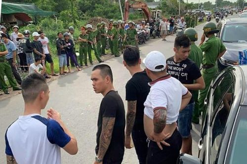Bắt khẩn cấp chủ doanh nghiệp gọi người vây xe chở công an