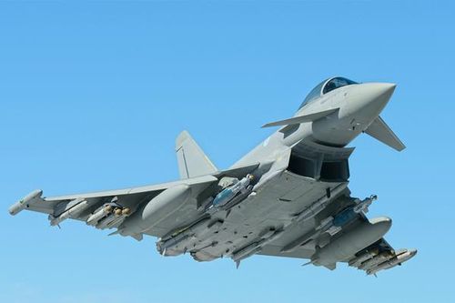 Anh tạm dừng cấp phép bán vũ khí mới cho Saudi Arabia