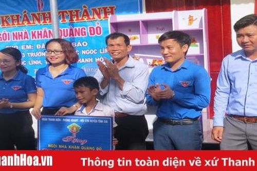 Bàn giao nhà Khăn quàng đỏ cho học sinh mồ côi cả cha và mẹ