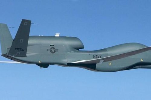 Iran bắn hạ máy bay do thám không người lái của Mỹ?