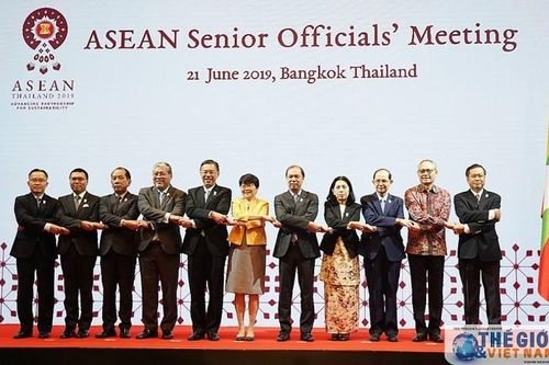 Thứ trưởng Nguyễn Quốc Dũng dự Hội nghị các quan chức cao cấp ASEAN