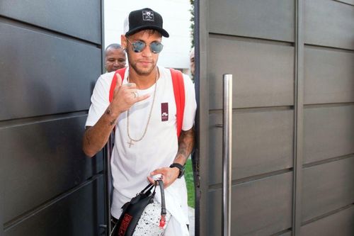 Neymar 'đình công' bất chấp, nằng nặc đòi về Barca