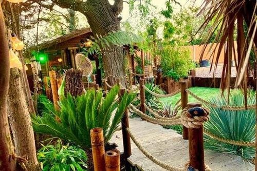 Người chồng chi 1 tỷ, tự tay xây tặng vợ 1 góc 'Hawaii'