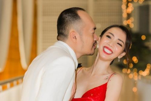 Không còn là 'Chị Mười Ba' giang hồ, Thu Trang bỗng gợi cảm bất ngờ khiến Tiến Luật 'ngộp thở'