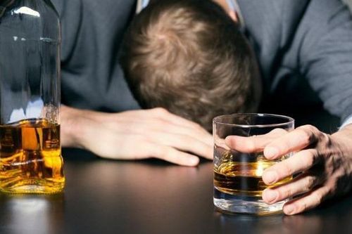 Mẹo uống rượu lâu say