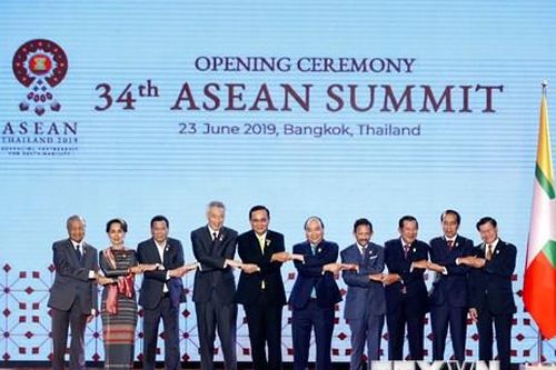 Phiên họp hẹp Hội nghị Cấp cao ASEAN 34 bàn các vấn đề trong khu vực