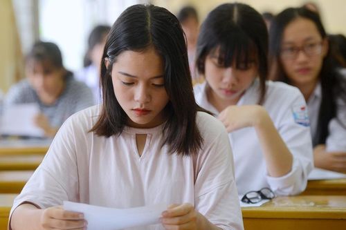 Thứ trưởng GD&ĐT: 'Đề thi THPT quốc gia sẽ mở, vận dụng thực tiễn'