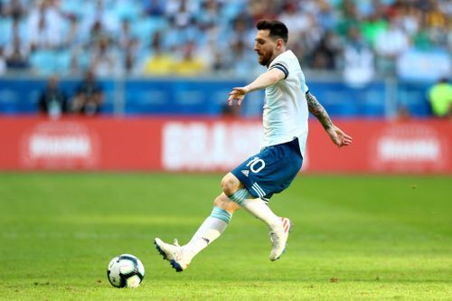 Argentina xếp nhì bảng B: Nhờ Martinez và Aguero 'giải cứu', Messi muốn 'được ăn cả, ngã về không'