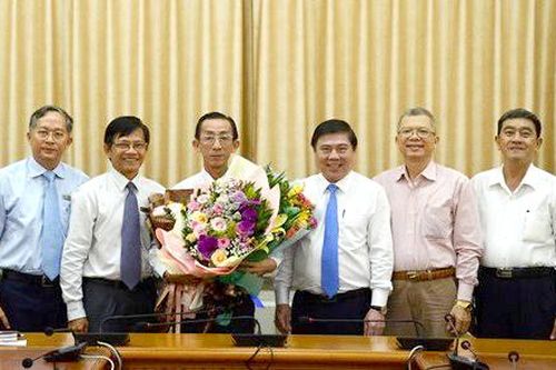 PGS TS Trần Hoàng Ngân làm Viện trưởng Viện Nghiên cứu Phát triển TP HCM