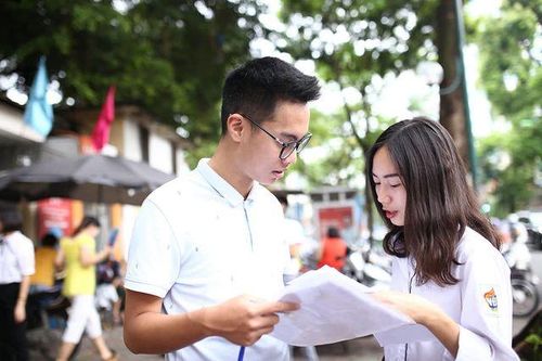 Đề Toán phân loại cao, thí sinh dễ kiếm điểm trên trung bình