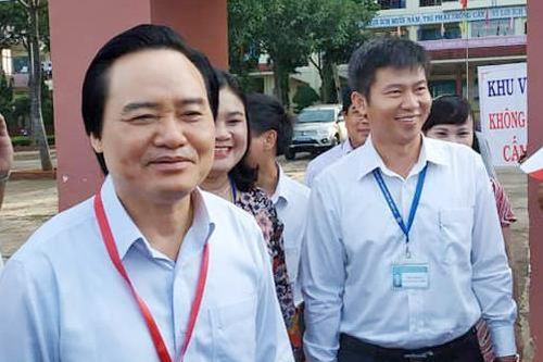 Bộ trưởng Phùng Xuân Nhạ yêu cầu kiểm tra kỹ thiết bị gian lận thi cử