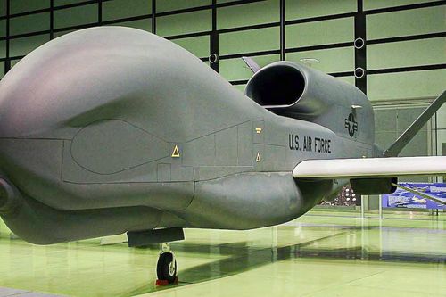 Iran bắn rơi RQ-4, phô bày nhược điểm của các drone Mỹ