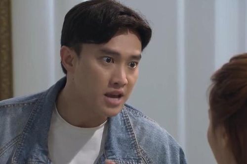 'Về nhà đi con' tập 52: Vũ dằn mặt Thư, giả độc thân để tán gái
