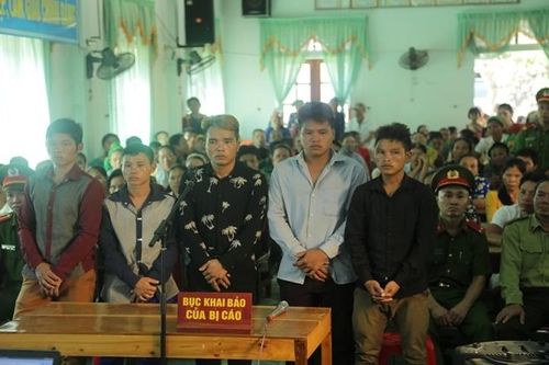 Tuyên án năm đối tượng săn bắn voọc xám nguy cấp 162 tháng tù