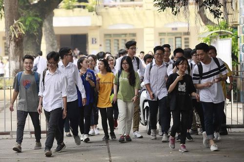 Ngày thi đầu: 30 thí sinh bị đình chỉ thi