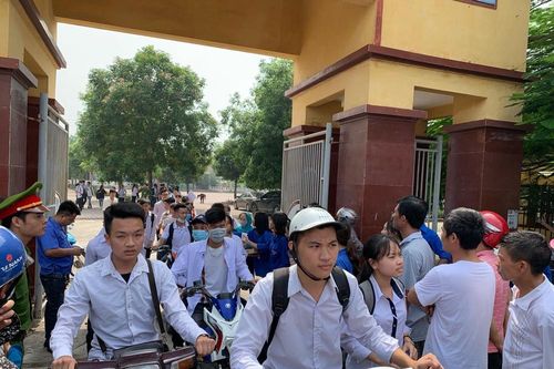 'Ai đã đặt tên cho dòng sông' vào đề văn THPT quốc gia
