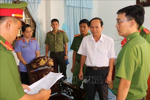 Tạm giam 5 bị can nguyên là cán bộ Phòng Tài nguyên và Môi trường ở Trà Vinh