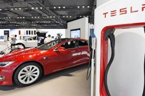 Mỹ miễn trừ 10% thuế nhôm nhập khẩu cho Tesla