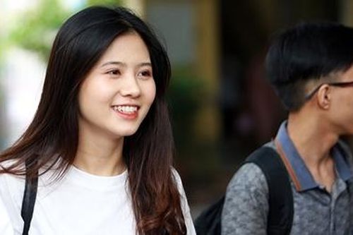 Nụ cười tỏa nắng, nữ sinh 'gây bão' mạng xã hội