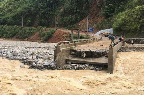 Tìm thấy thi thể 1 trong 3 công nhân thi công đường bị lũ cuốn ở Lai Châu