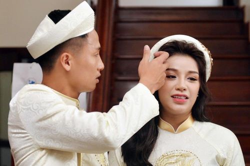 Hội fan girl nuối tiếc khi Bùi Tiến Dũng 'thành chồng người ta'