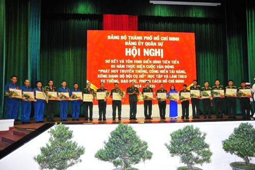 Bộ Tư lệnh TP Hồ Chí Minh hỗ trợ hơn 15 tỷ đồng cho gia đình chính sách