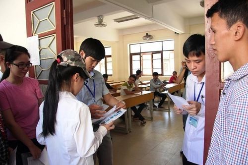 Đề Văn 'lọt' ra ngoài ở Phú Thọ được gửi đến sinh viên sư phạm