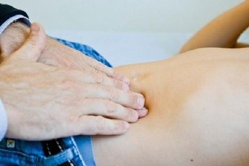 Đau bụng dưới bên trái: Dấu hiệu bệnh gì?