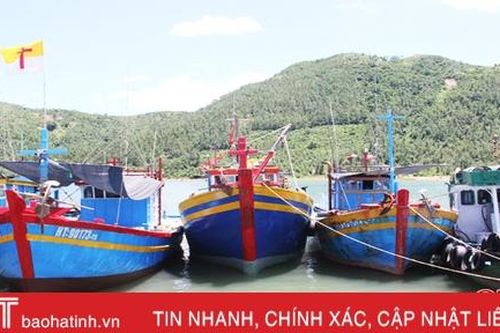 Hà Tĩnh cấp chứng nhận an toàn vệ sinh thực phẩm cho 11 tàu cá