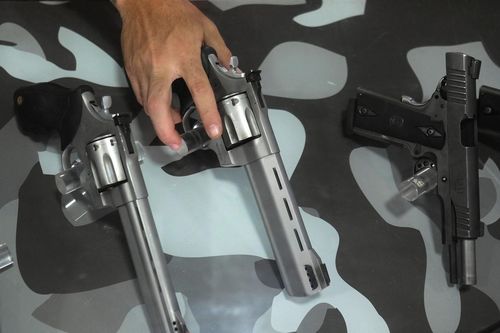 Tổng thống Brazil thu hồi sắc lệnh nới lỏng kiểm soát vũ khí