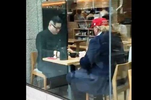 Bản sao Tổng thống Donald Trump và Chủ tịch Kim Jong-un ăn trưa tại Tokyo