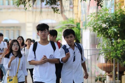 Thí sinh 'thở phào' với đề thi tiếng Anh kỳ thi THPT quốc gia 2019