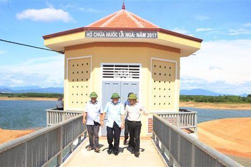 Kiểm tra tình hình ứng phó với hạn hán, nắng nóng tại các huyện Vĩnh Linh, Gio Linh