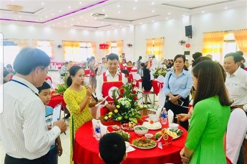 Hội thi 'Nâng niu mái ấm gia đình'