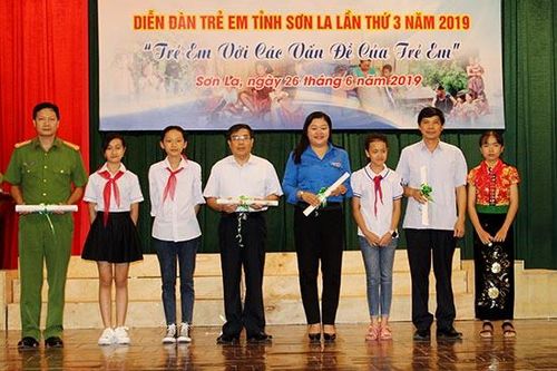 Diễn đàn 'Trẻ em với các vấn đề của trẻ em'