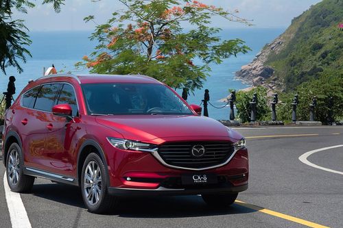 Chi tiết Mazda CX-8: Giá 1,2 tỷ, trang bị như xe sang