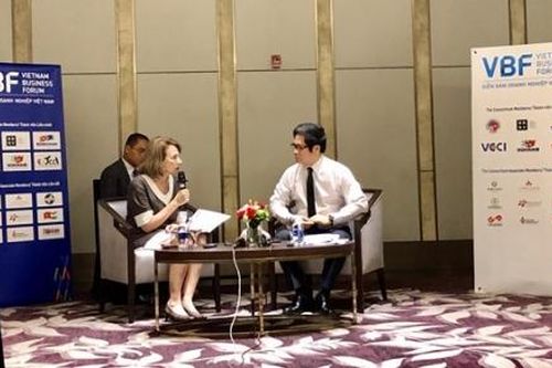Chính phủ và doanh nghiệp: 'Hai bàn tay cùng vỗ nhịp thúc đẩy sự phát triển'