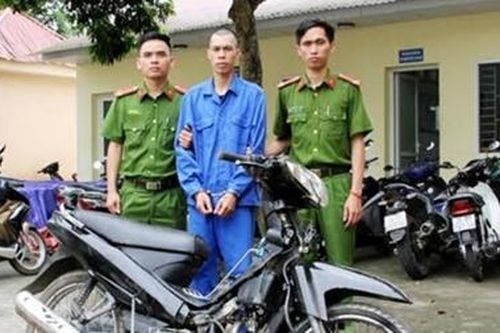 Vận động kẻ cướp ngân hàng ra đầu thú