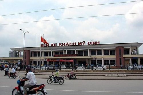 Xe hợp đồng trá hình limousine khiến xe khách liên tỉnh 'ngót' dần