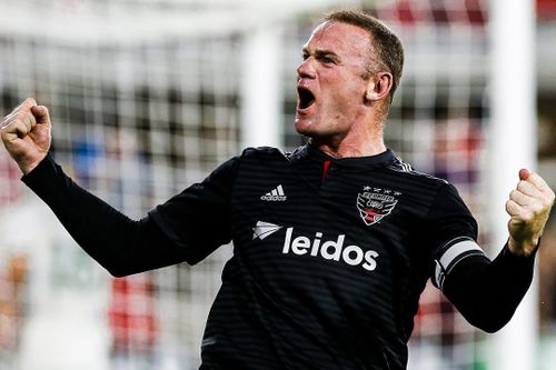 Rooney ghi bàn từ sân nhà trong ngày đối đầu Nani